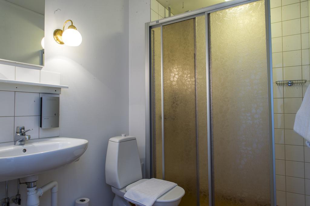 Hotell Sjoevillan Upplands-Väsby Eksteriør billede
