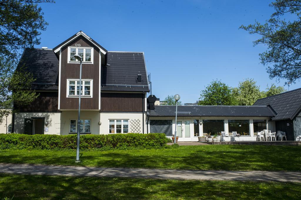 Hotell Sjoevillan Upplands-Väsby Eksteriør billede