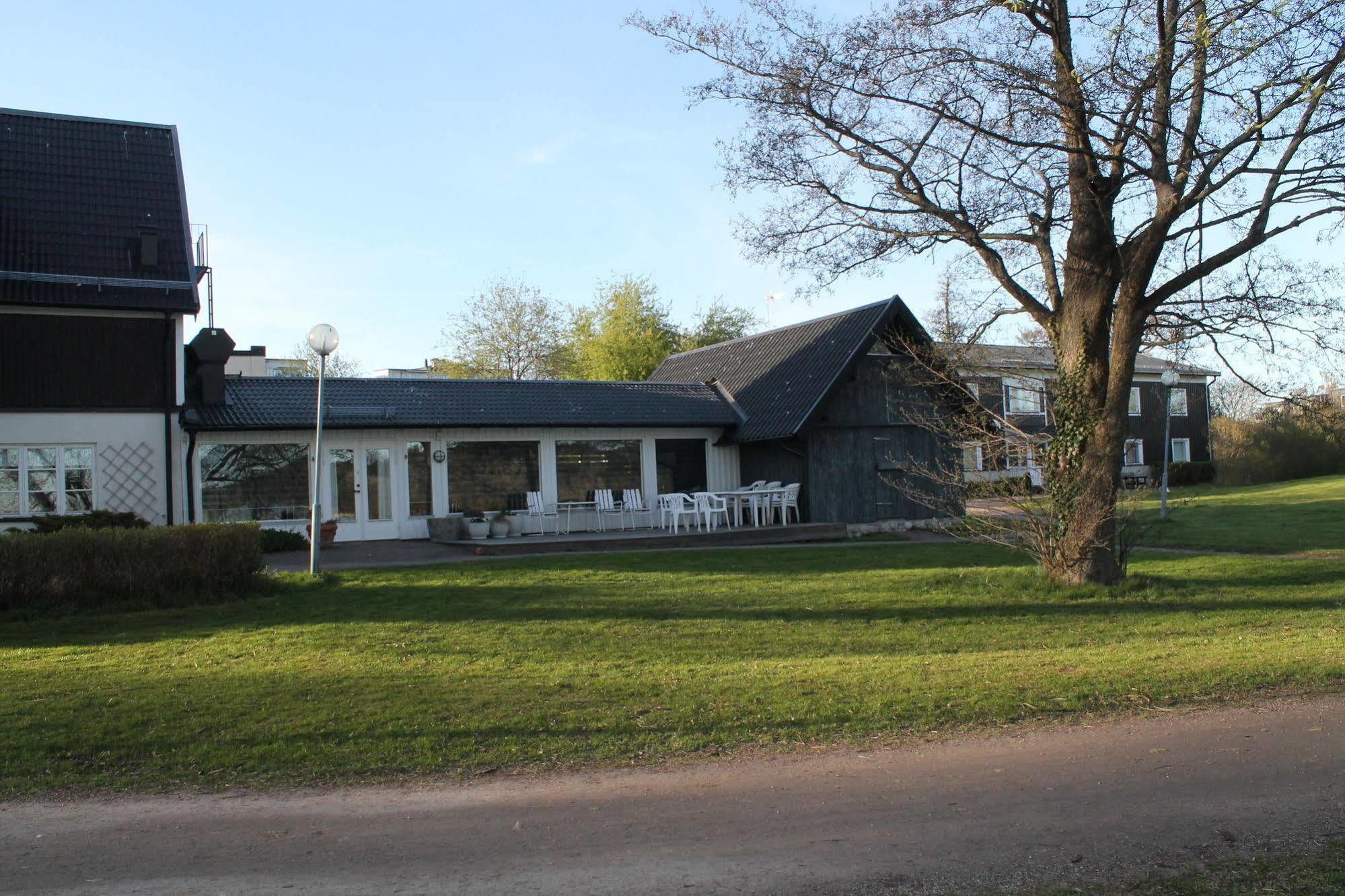 Hotell Sjoevillan Upplands-Väsby Eksteriør billede