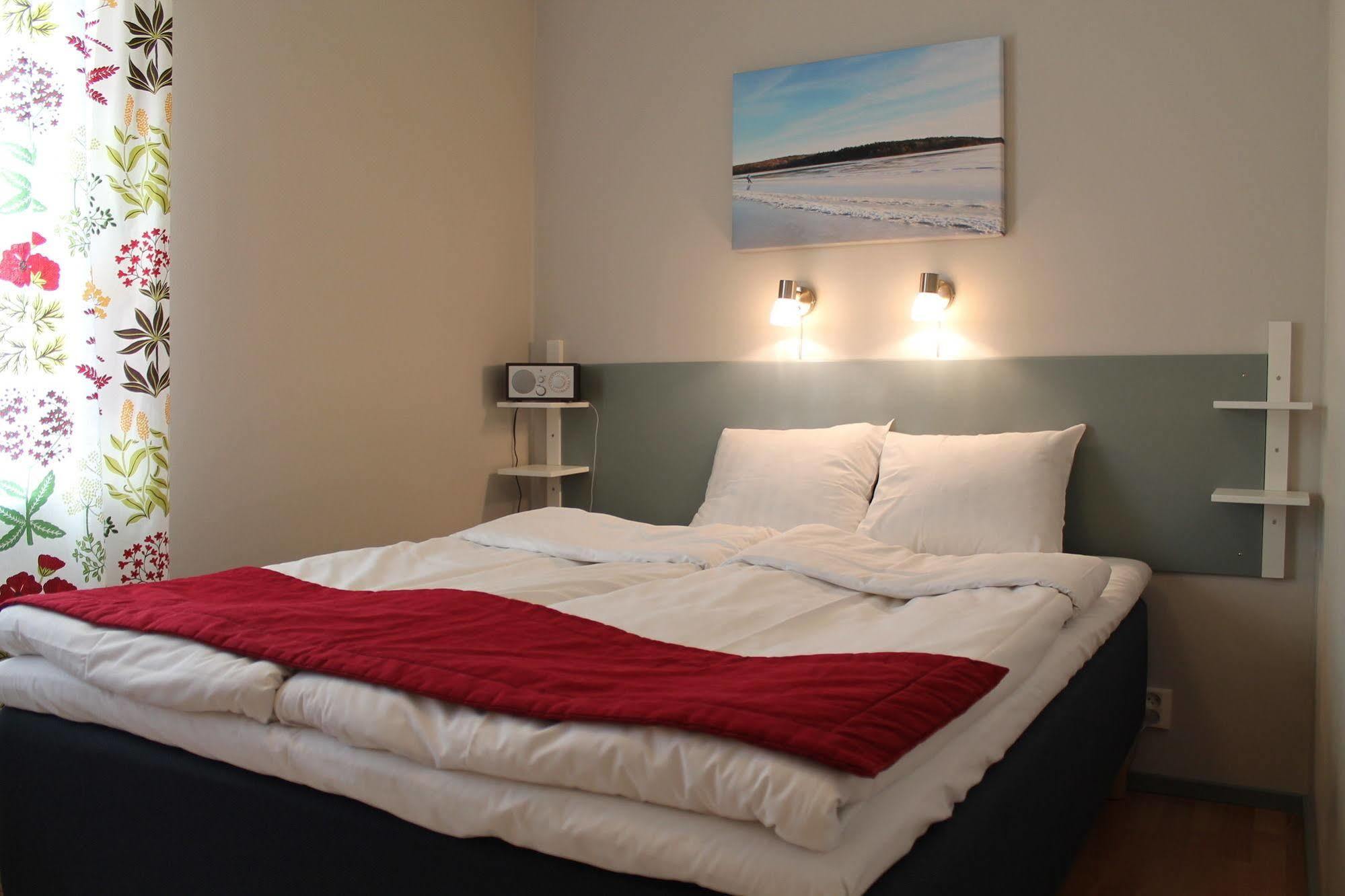 Hotell Sjoevillan Upplands-Väsby Eksteriør billede