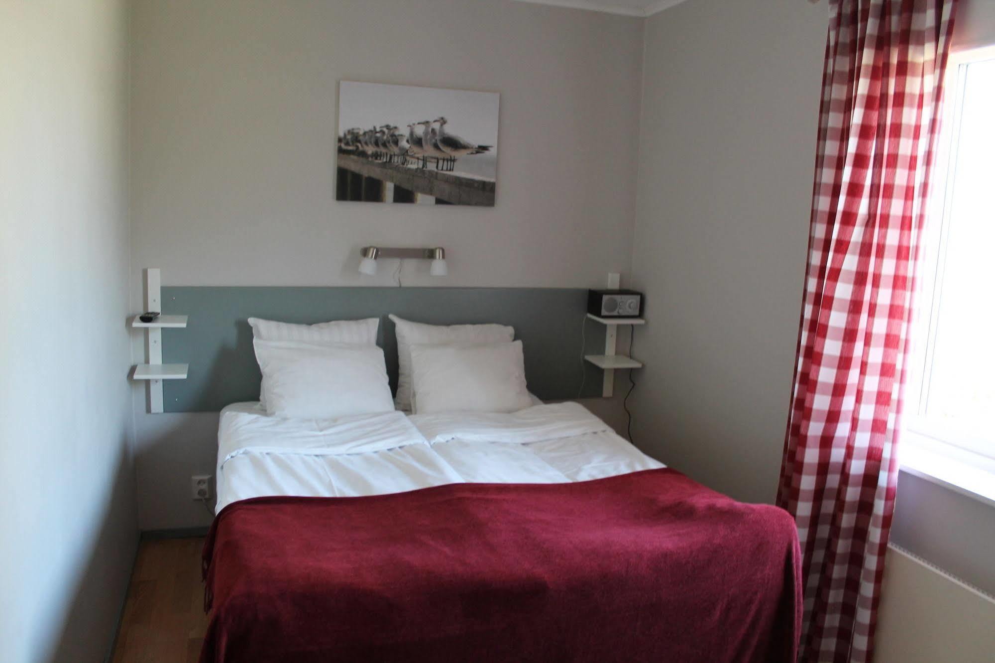 Hotell Sjoevillan Upplands-Väsby Eksteriør billede