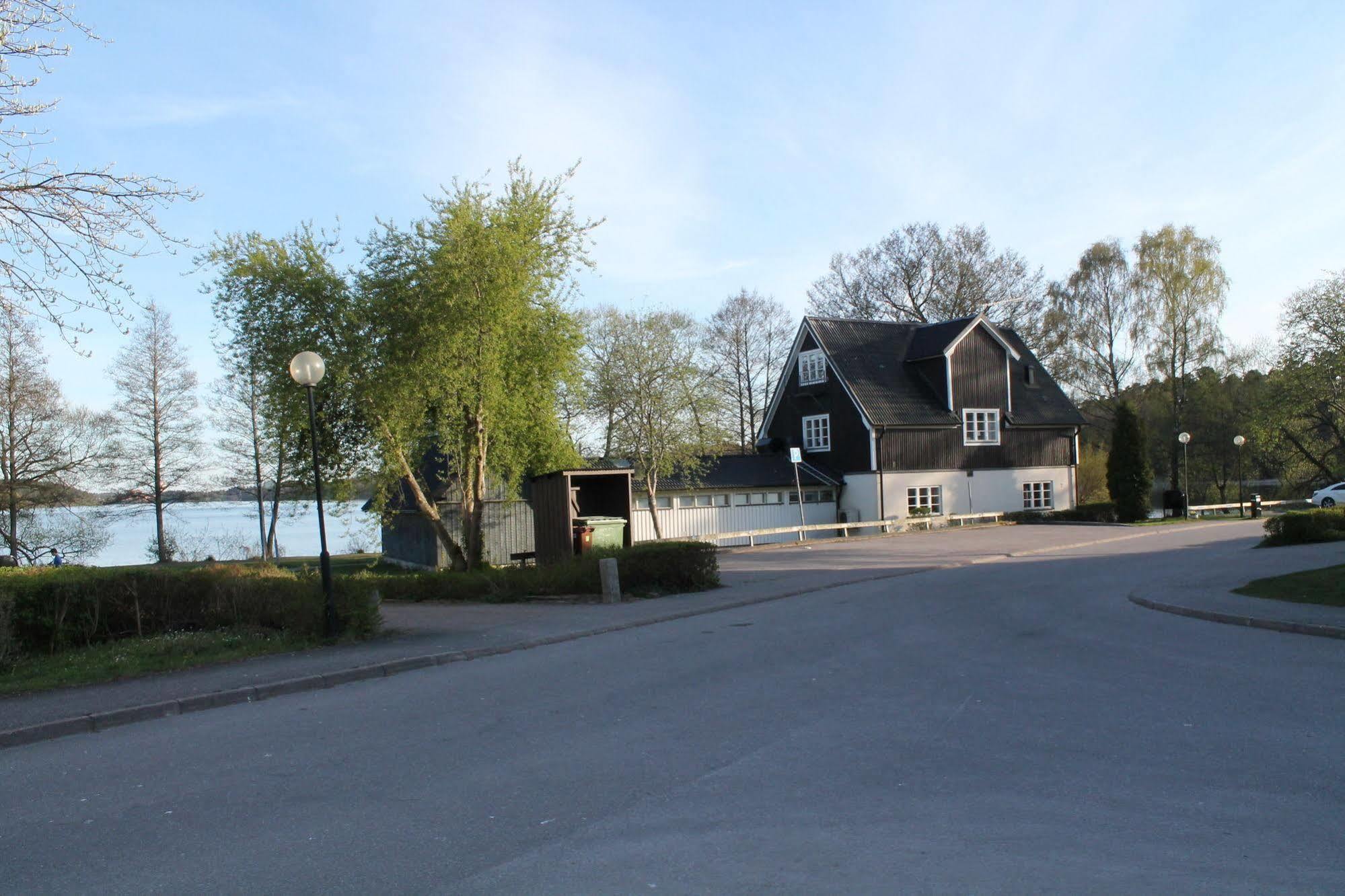 Hotell Sjoevillan Upplands-Väsby Eksteriør billede