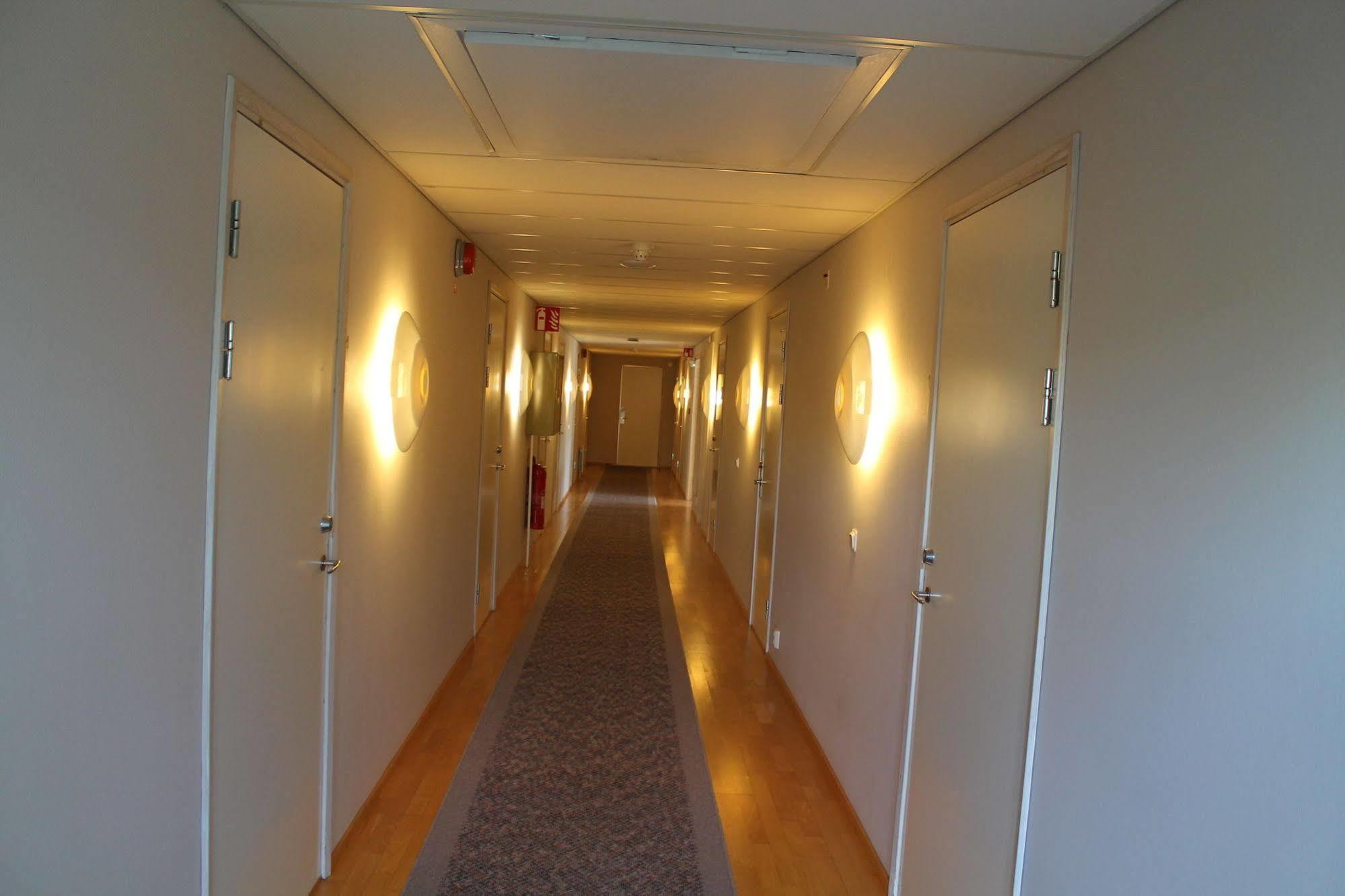 Hotell Sjoevillan Upplands-Väsby Eksteriør billede